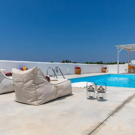 Naxian Lounge Villa