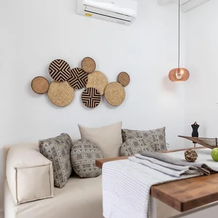 Naxian Lounge * Naxos City