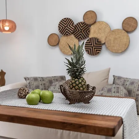 Naxian Lounge * Naxos City