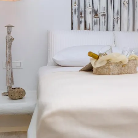 Naxian Lounge Villa