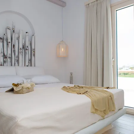 Naxian Lounge Villa