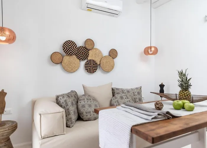 Naxian Lounge * Naxos City