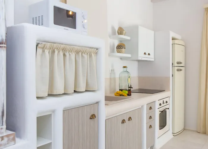 Naxian Lounge * Naxos City