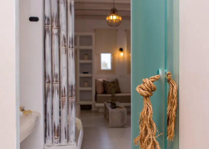 Naxian Lounge * Naxos City